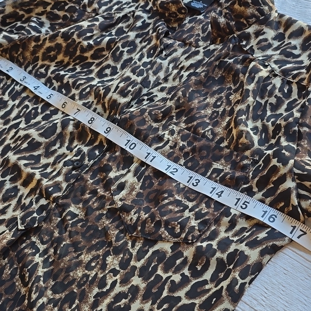 Rue21 Leopard Print Blouse Womens's Size S - Picture 10 of 13